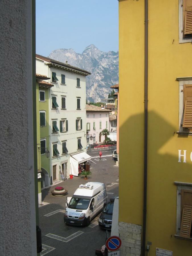 Appartamento A Due Passi Dal Lago 托尔博莱 外观 照片