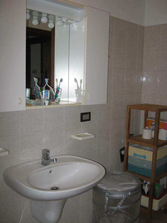 Appartamento A Due Passi Dal Lago 托尔博莱 外观 照片